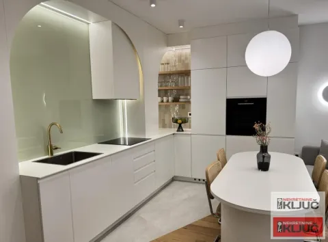 Izdavanje, dvosoban stan, 49m², Bulevar patrijarha Pavla, Novi Sad Sve Podlokacije - image 4