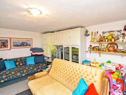 Prodaja, kuća, 190m², Bar, Crna Gora - image 8