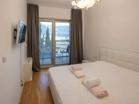 Rent, two bedroom apartment, 85m², Zavala, Budva - image 11