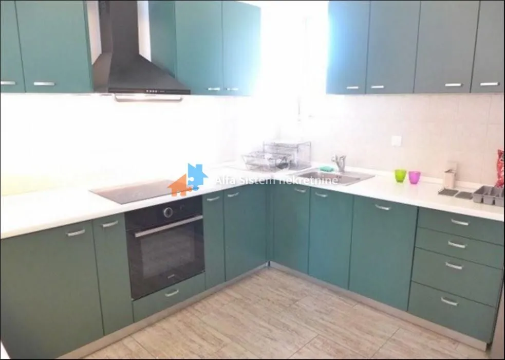 Rent, three bedroom apartment, 170m², Vračar Sve Podlokacije, Beograd