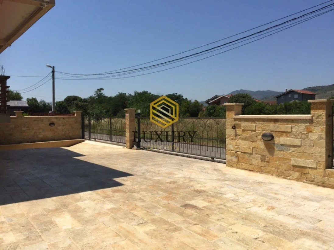 Rent, house, 320m², Donja Gorica, Podgorica