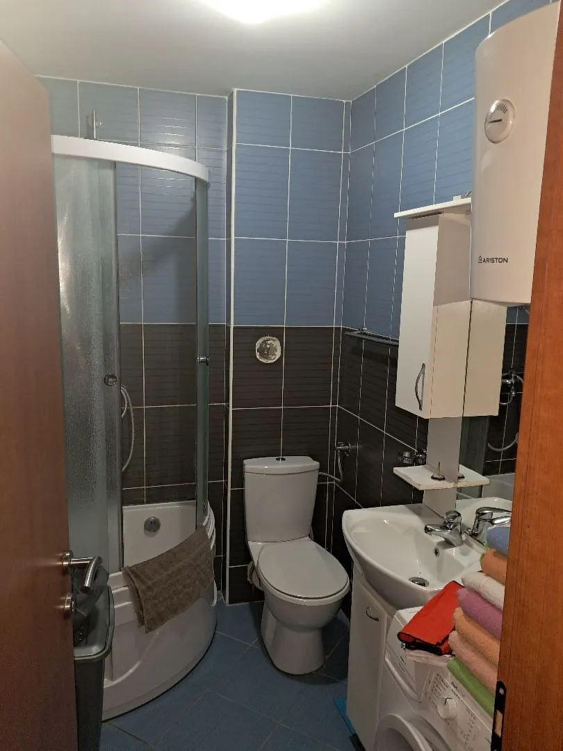 Izdavanje, jednosoban stan, 40m², Babin Do, Budva