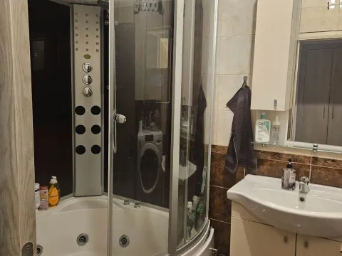 Prodaja, dvosoban stan, 65m², Stari Aerodrom, Podgorica - image 9