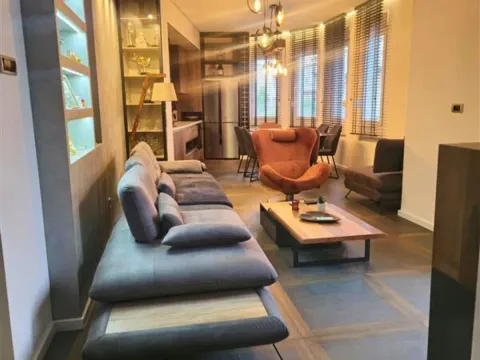 Izdavanje, četvorosoban stan, 98m², Vračar Sve Podlokacije, Beograd - image 4