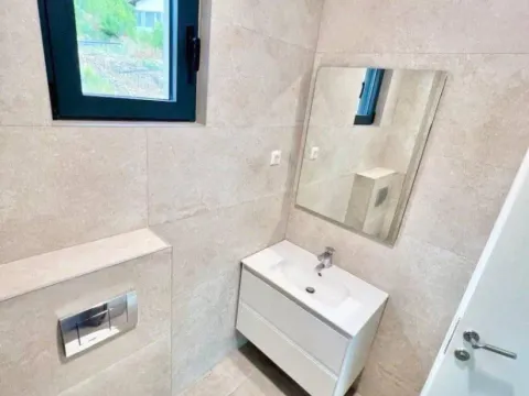 Prodaja, dvosoban stan, 72m², Dobrota, Kotor - image 7