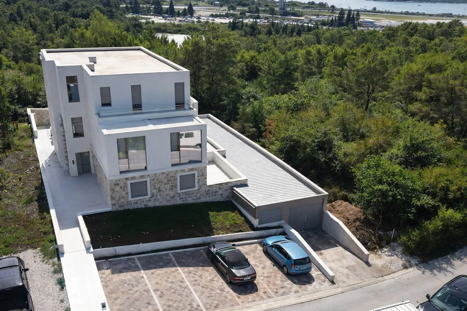 Prodaja, dvosoban stan, 90m², Mrčevac, Tivat