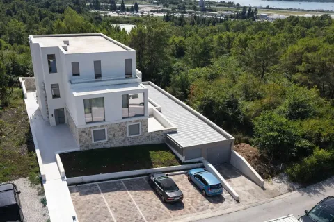 Prodaja, dvosoban stan, 90m², Mrčevac, Tivat - image 10