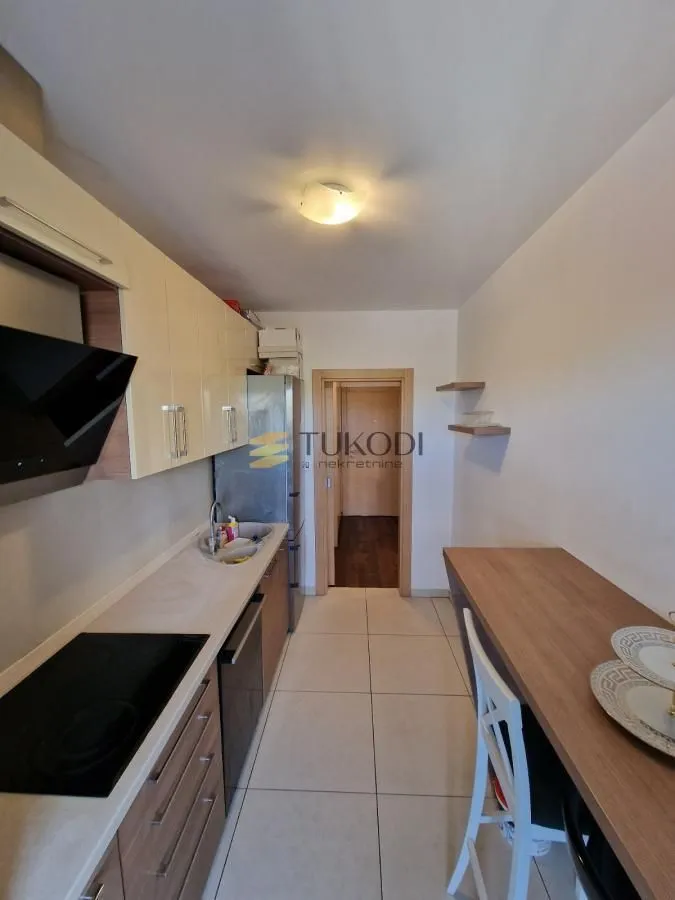 Prodaja, trosoban stan, 86m², Adamovićevo Naselje, Novi Sad Sve Podlokacije