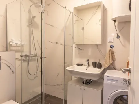 Prodaja, stan, 44m², Budva, Crna Gora - image 4