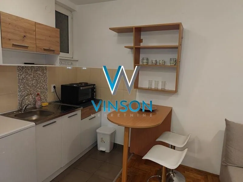 Izdavanje, stan, 26m², Centar, Novi Sad