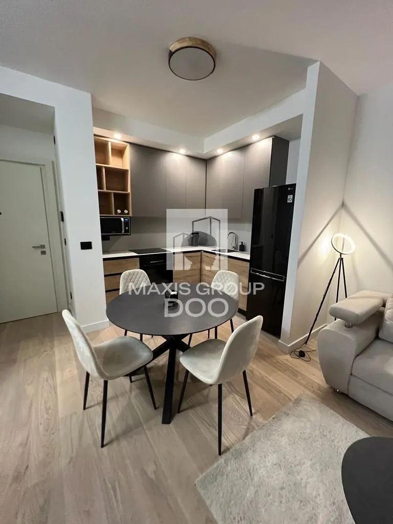 Rent, two bedroom apartment, 51m², Savski Venac, Beograd