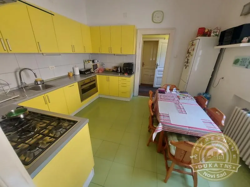 Prodaja, kuća, 187m², Sremska Kamenica, Petrovaradin
