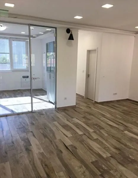 Izdavanje, poslovni prostor, 144m², Zemun Kalvarija, Zemun Sve Podlokacije