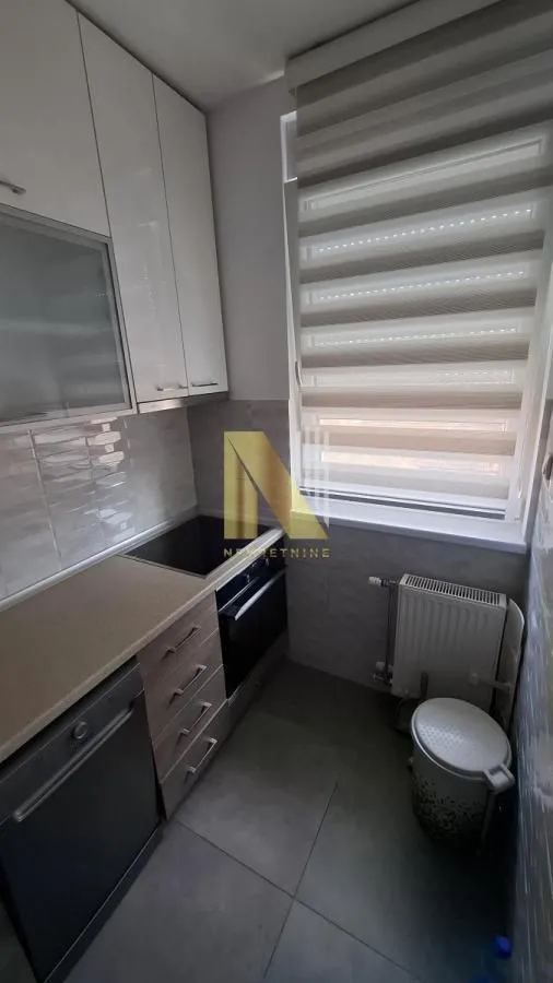 Izdavanje, trosoban stan, 70m², Novi Sad, Srbija