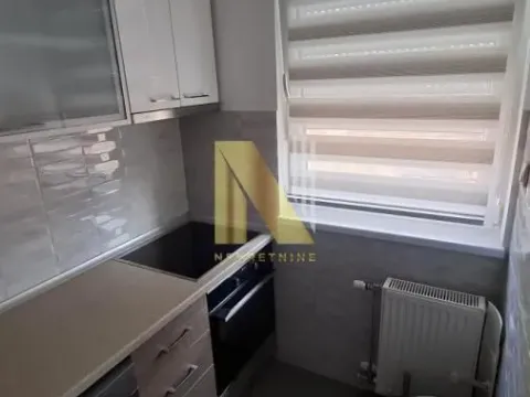 Izdavanje, trosoban stan, 70m², Novi Sad, Srbija - image 5