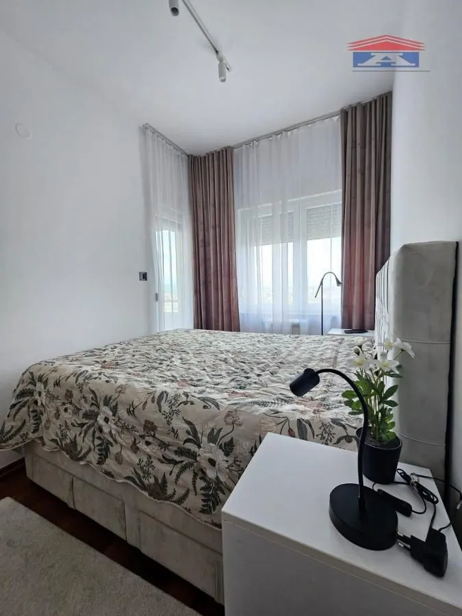 Izdavanje, dvosoban stan, 54m², Bulevar Evrope, Novi Sad Sve Podlokacije