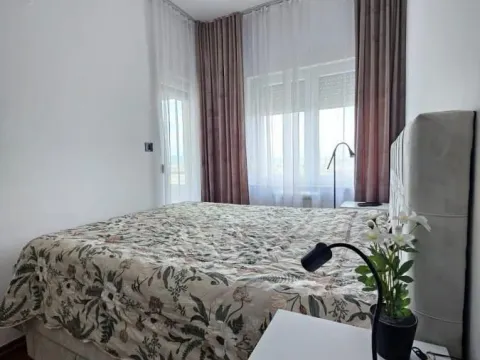 Izdavanje, dvosoban stan, 54m², Bulevar Evrope, Novi Sad Sve Podlokacije - image 8