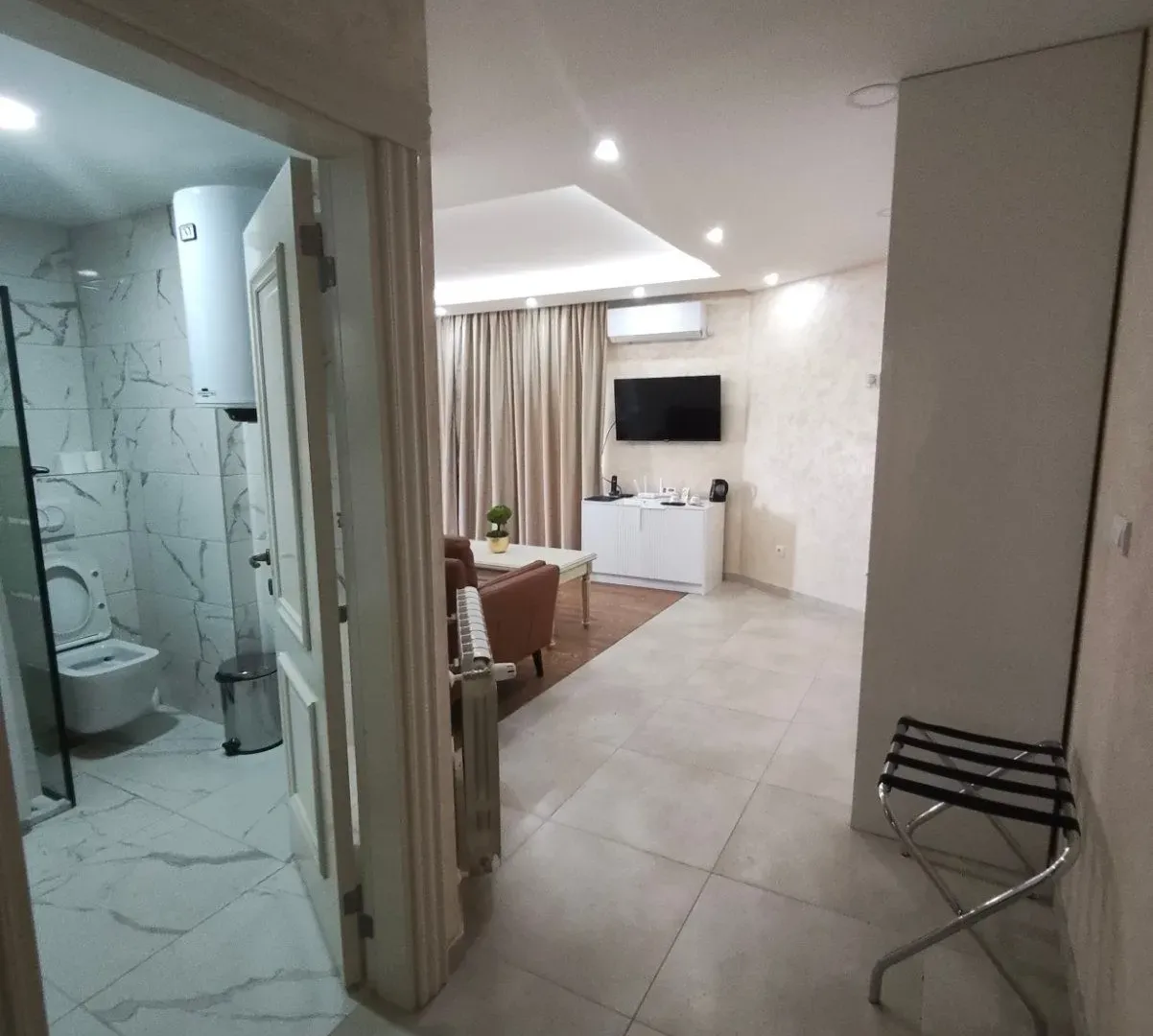 Prodaja, jednosoban stan, 84m², Centar, Loznica