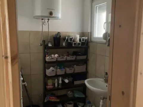 Izdavanje, kuća, 110m², Zemun Ugrinovci, Zemun Sve Podlokacije - image 12