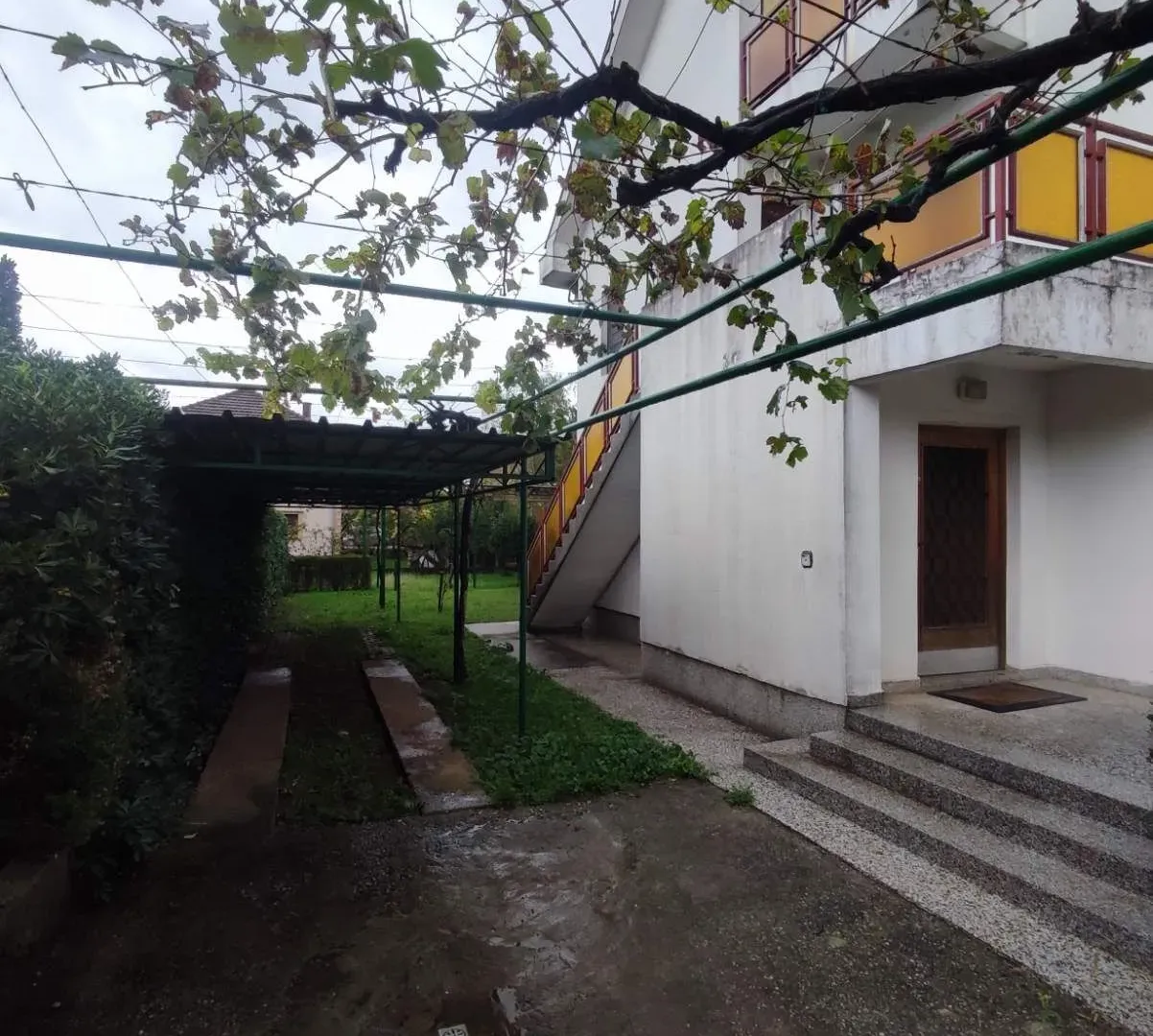 Rent, house, 200m², Zagorič, Podgorica