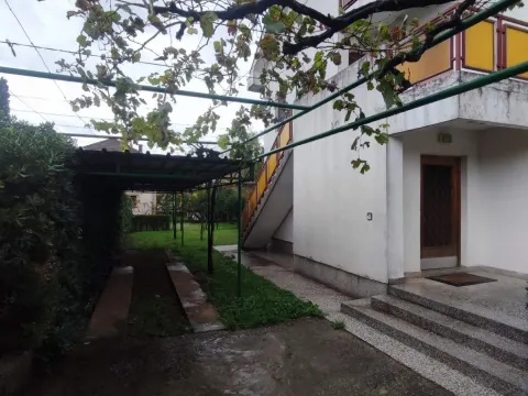 Izdavanje, kuća, 200m², Zagorič, Podgorica - image 2