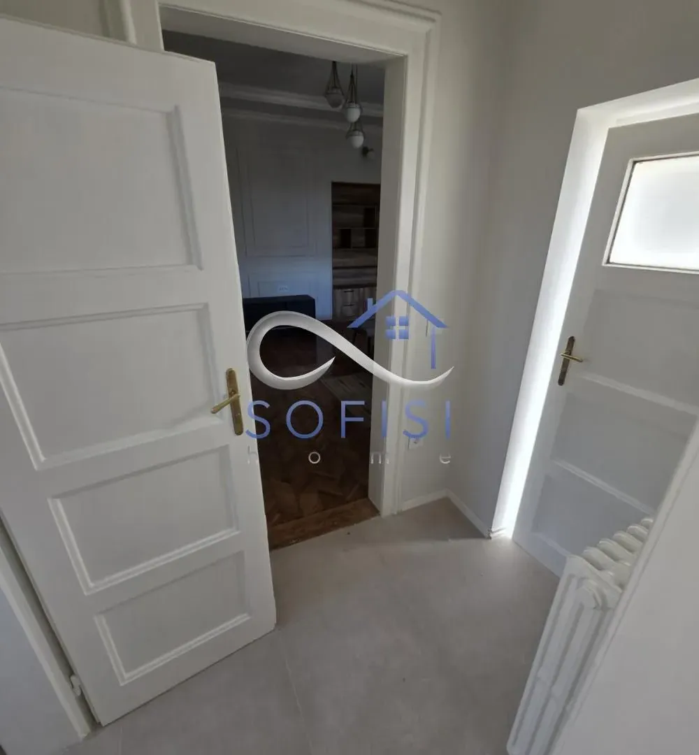 Izdavanje, dvosoban stan, 60m², Centar, Novi Sad