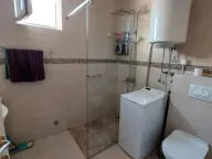 Izdavanje, kuća, 120m², Tološi, Podgorica - image 11