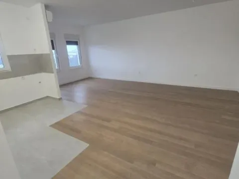 Prodaja, stan, 129m², Salajka, Novi Sad Sve Podlokacije - image 6