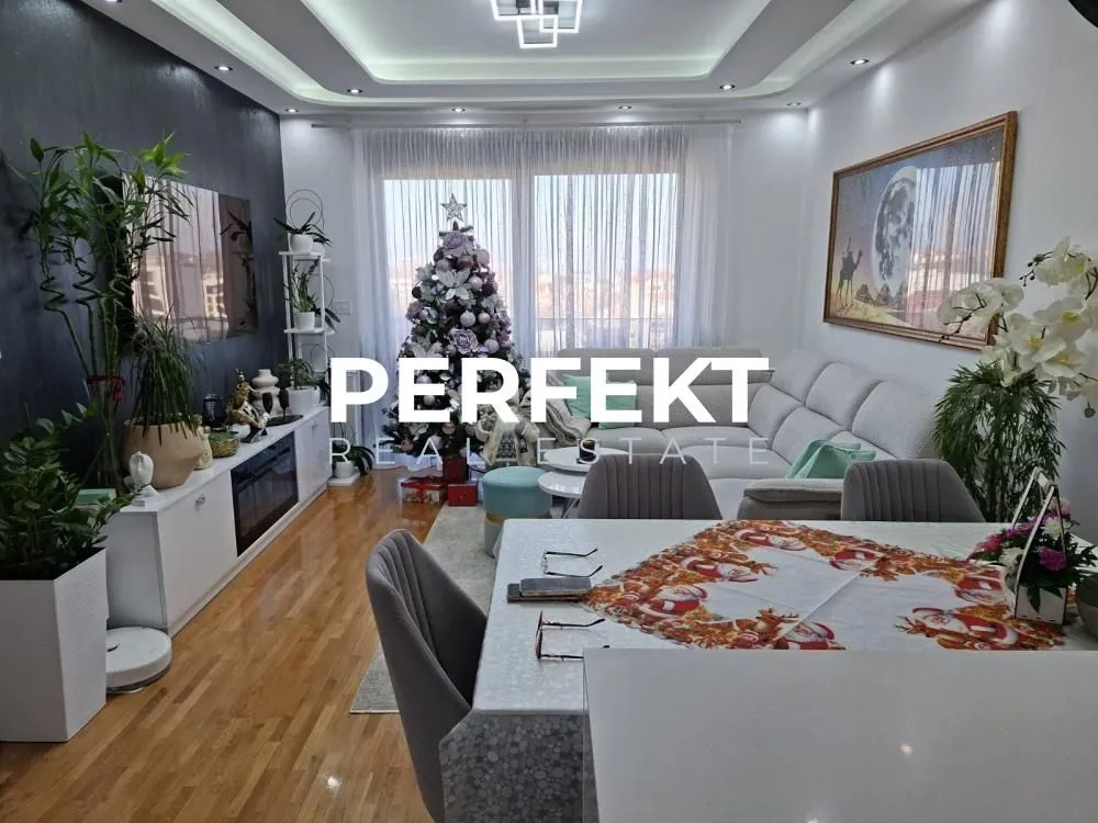 Prodaja, trosoban stan, 75m², Centar, Pančevo