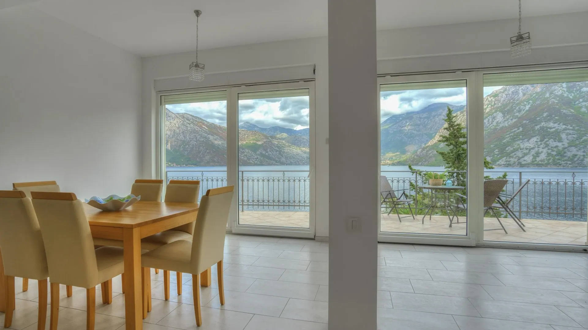 Sale, house, 358m², Kostanjica, Kotor