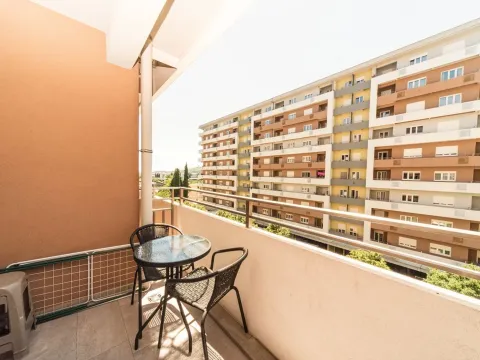 Rent, two bedroom apartment, 70m², Central Point, Podgorica - image 12