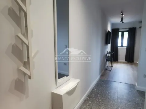Prodaja, četvorosoban stan, 109m², Zemun Centar, Zemun Sve Podlokacije - image 3