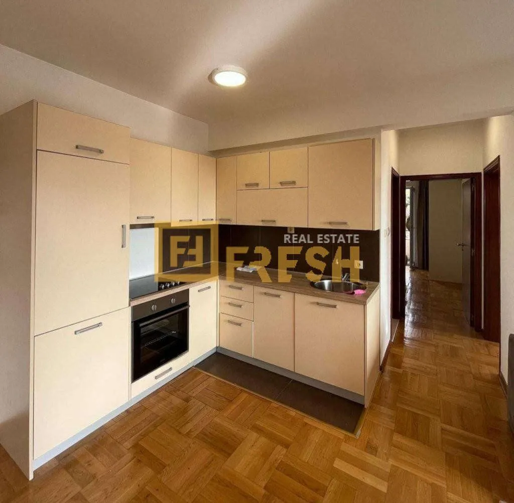 Rent, three bedroom apartment, 88m², Bečići, Budva