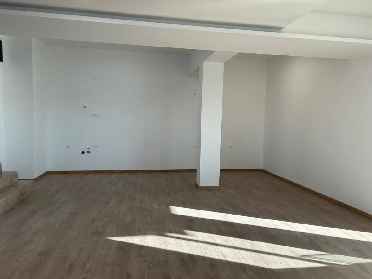 Rent, office space, 230m², Centar, Niš