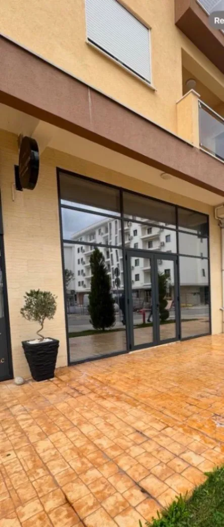 Izdavanje, poslovni prostor, 75m², New City, Podgorica