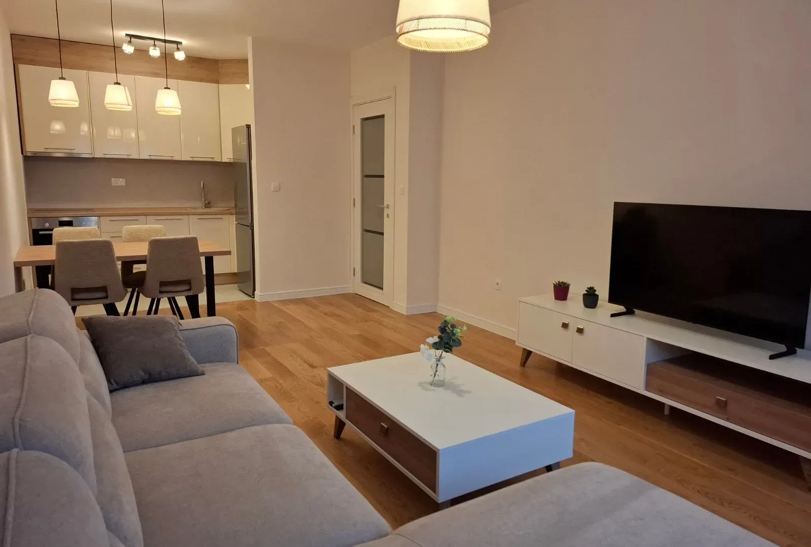 Rent, one bedroom apartment, 49m², Central Point, Podgorica