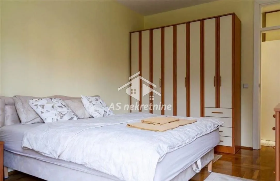 Rent, two bedroom apartment, 52m², Savski Venac, Beograd