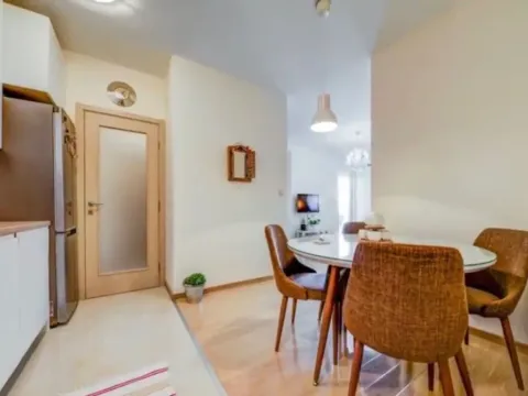 Izdavanje, jednosoban stan, 52m², City Kvart, Podgorica - image 7