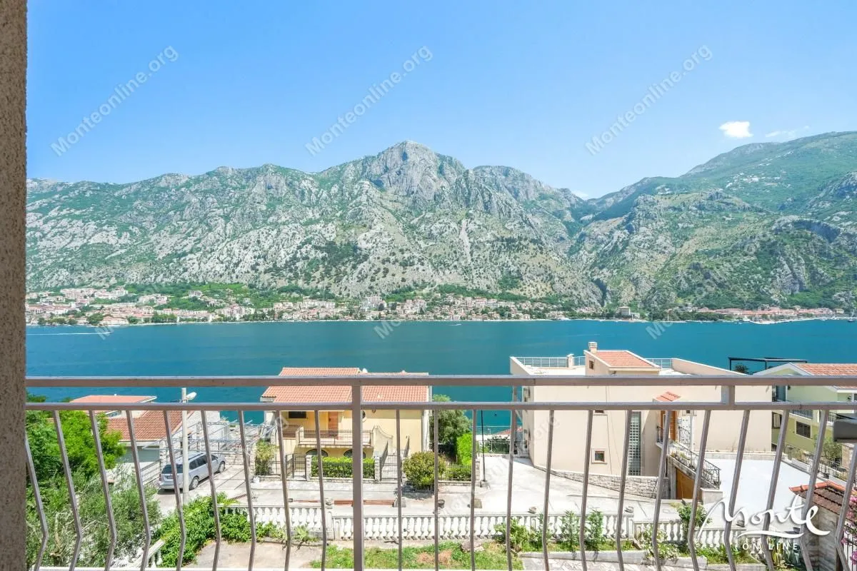Prodaja, kuća, 172m², Muo, Kotor