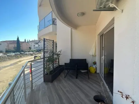 Rent, one bedroom apartment, 38m², Bulevar, Budva - image 8