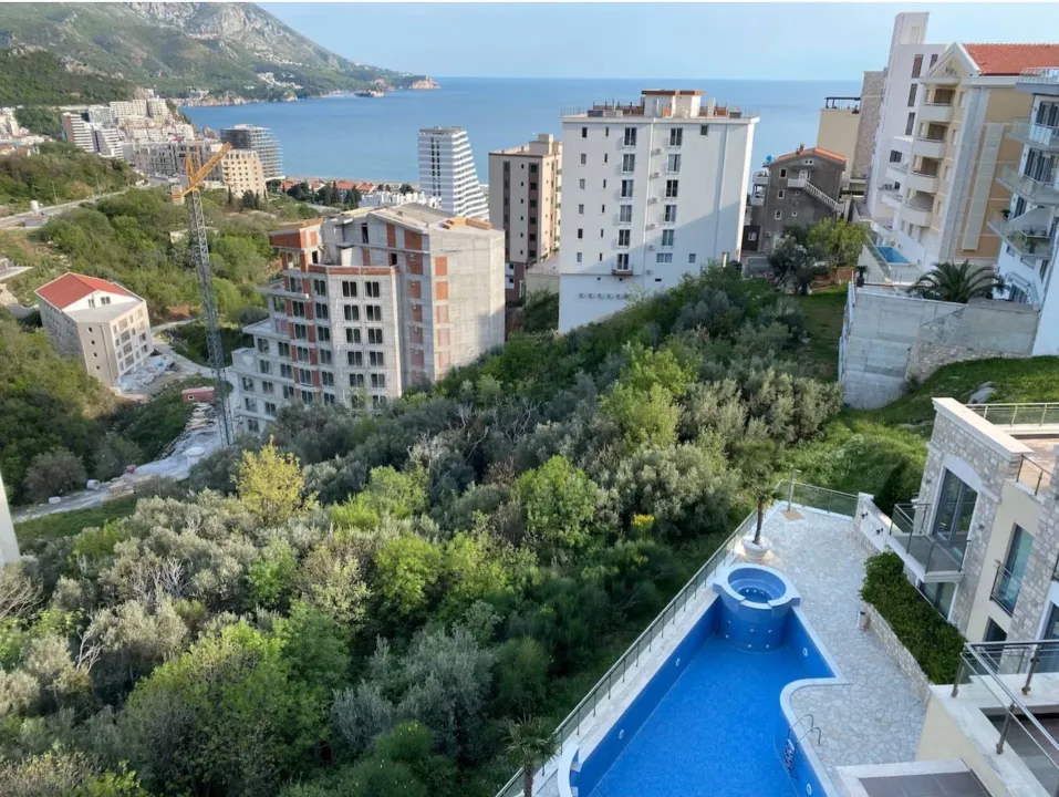 Sale, three bedroom apartment, 131m², Bečići, Budva