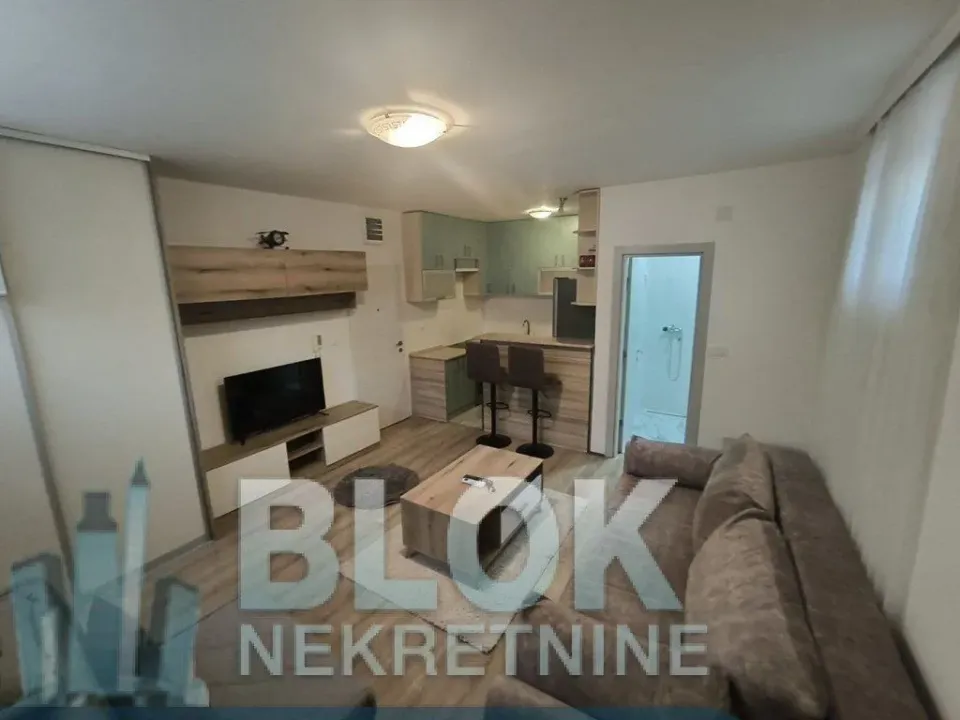 Rent, studio apartment, 28m², Podgorica, Crna Gora