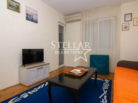 Izdavanje, dvosoban stan, 58m², City Kej, Podgorica