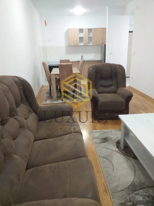 Izdavanje, dvosoban stan, 68m², Tuški Put, Podgorica