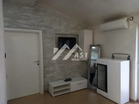 Izdavanje, jednosoban stan, 37m², Centar, Novi Sad - image 3