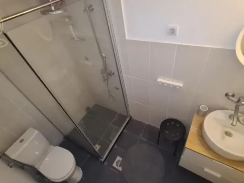 Izdavanje, trosoban stan, 88m², Stari Grad, Beograd - image 3