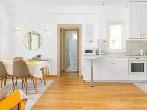 Rent, two bedroom apartment, 70m², Donja Lastva, Tivat - image 10