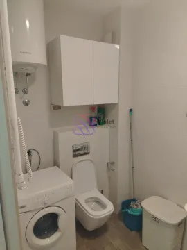Izdavanje, dvosoban stan, 70m², City Kvart, Podgorica - image 16