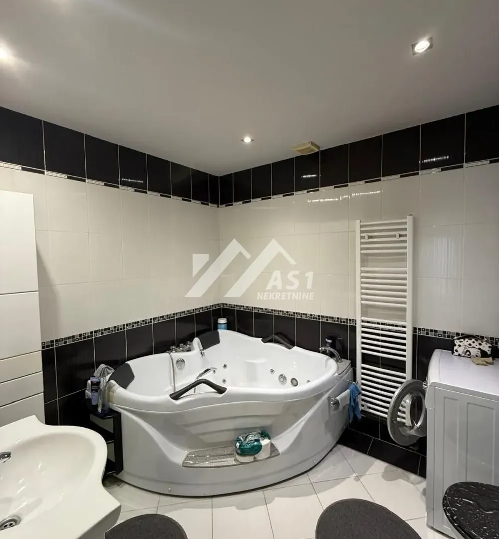 Rent, house, 130m², Salajka, Novi Sad Sve Podlokacije
