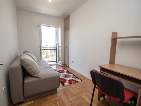 Rent, two bedroom apartment, 600m², City Kvart, Podgorica - image 7